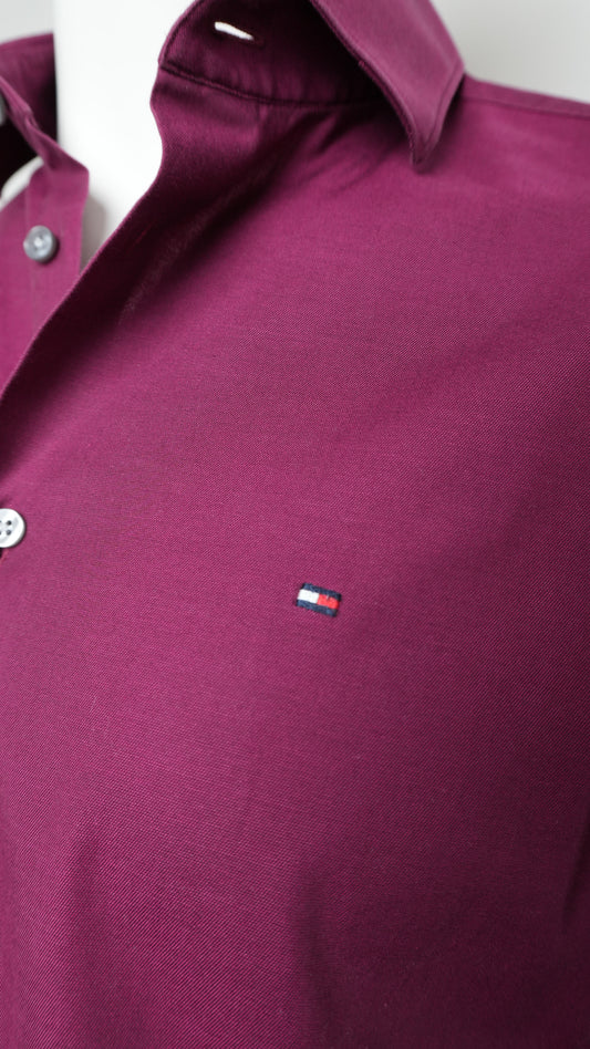 Tommy Hilfiger Men's Burgundy Shirt - Size M