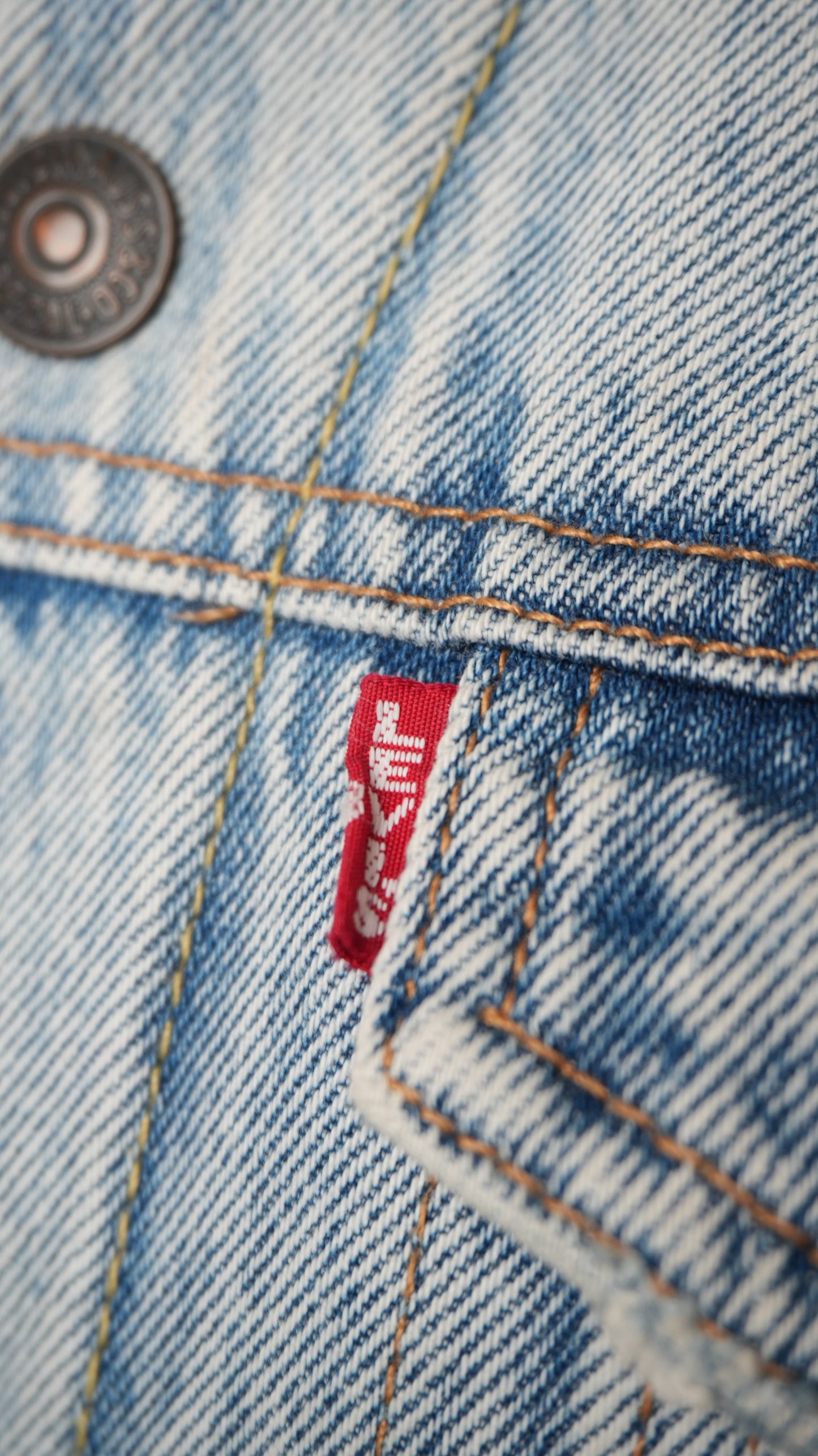 Levi's Men's Contrast Acid Wash Denim Jacket - Size S