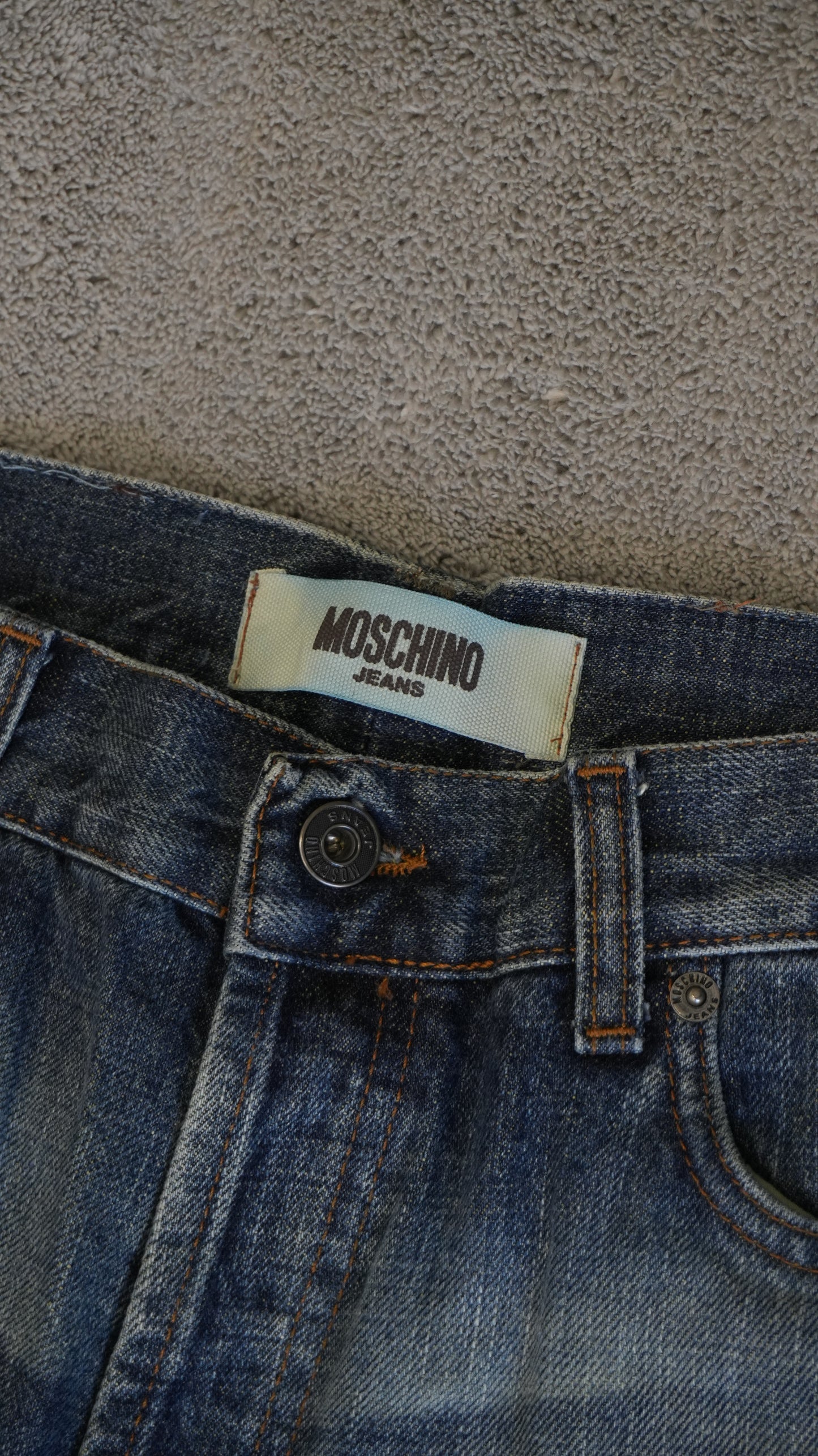 Jeans Moschino Vintage Straight Leg - Lavaggio Blu con Whiskering - Taglia M