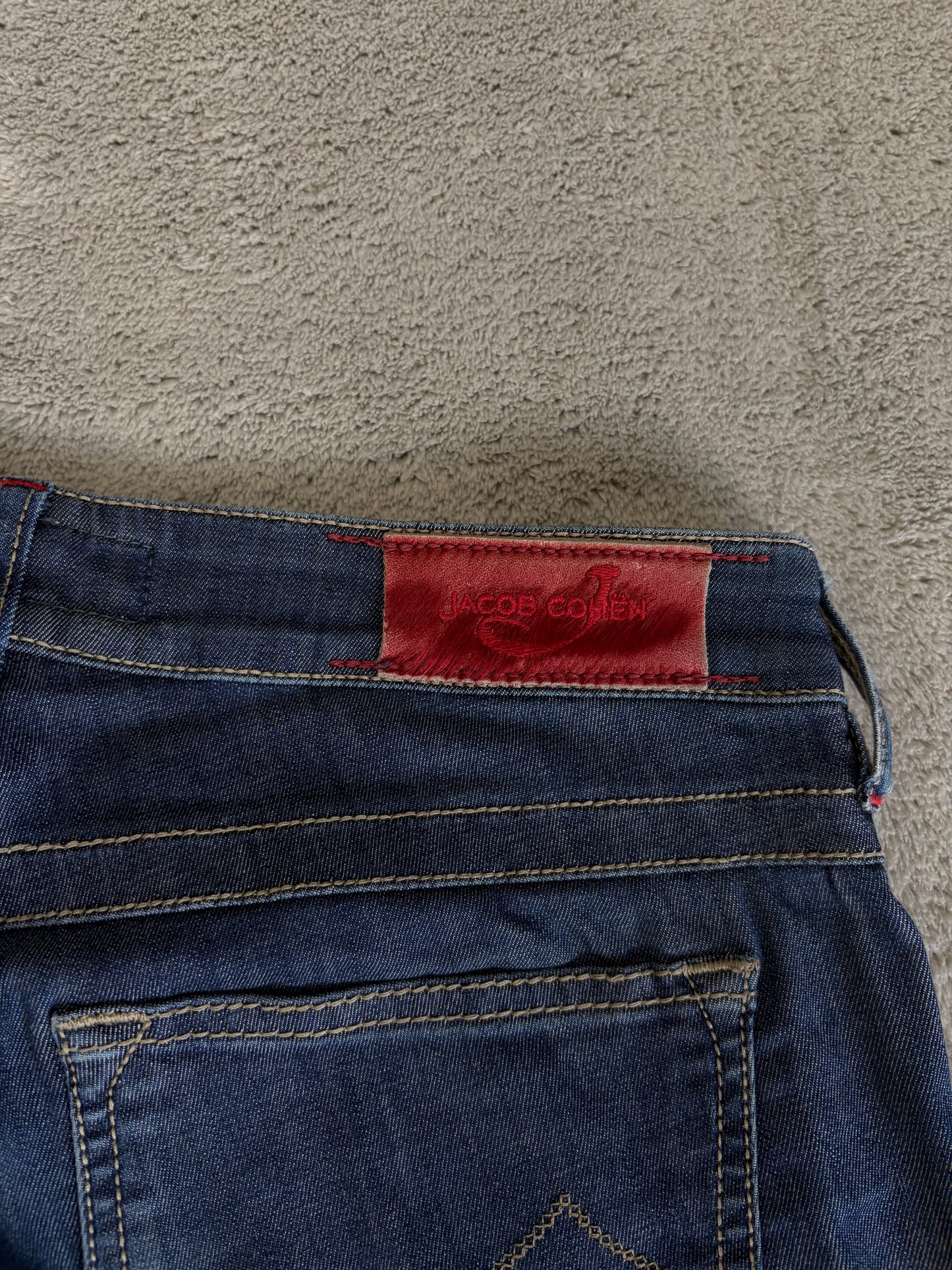 Jeans Jacob Cohën Slim Straight Capri - Lavaggio Scuro Pregiato - W27 (Taglia S)